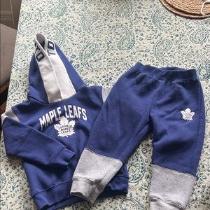 Kids maple leafs set - 4T